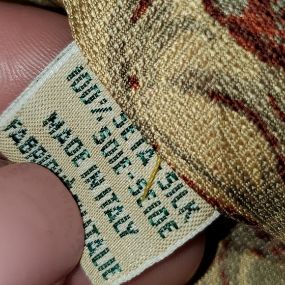 Yellow Red Patterned Necktie New - Picture 4 of 5